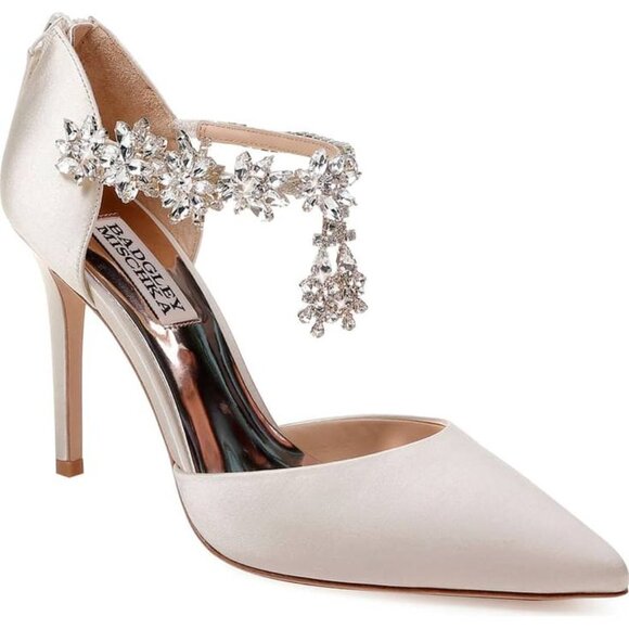 Badgley Mischka Venom Heels in Latte - Size 6